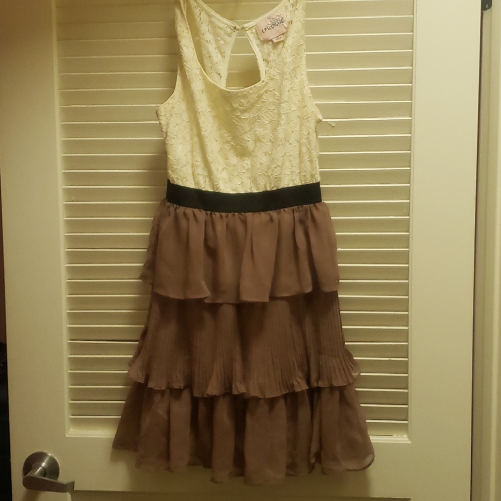 Country-style Formal Dress.